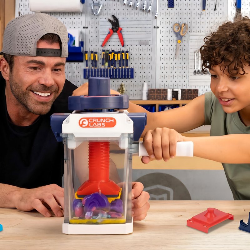 Kids Hydraulic Crush & Smash Toy Set with Interchangeable Plates - Fun Science Experiment