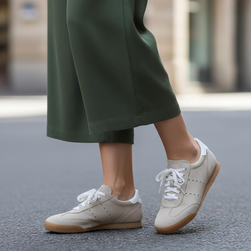 Genuine Leather Casual Sneakers for Women - Retro Style Lace-Up Low Top Shoes