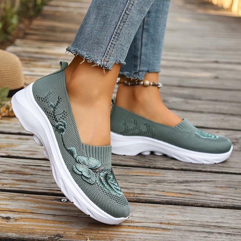 Orthopedic Women's Slip-On Shoes with Arch Support & Non-Slip Sole - Lightweight & Breathable