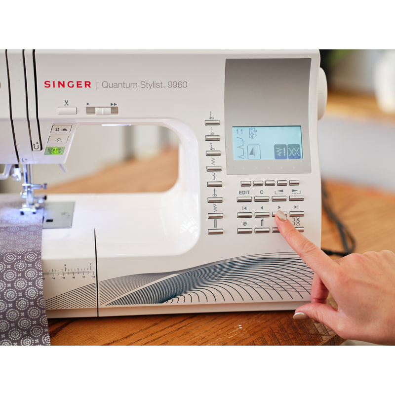 Singer Quantum Stylist 9960 Sewing Machine with Bonus Bundle