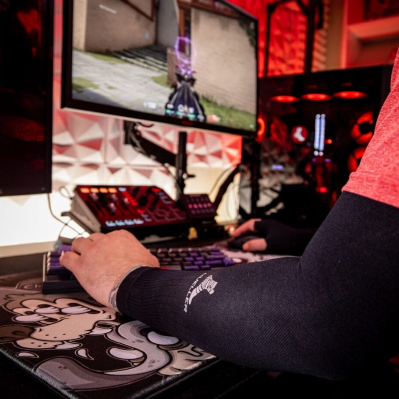Graduated Compression Gaming Arm Sleeves - Support & Recovery for Esports & Fitness
