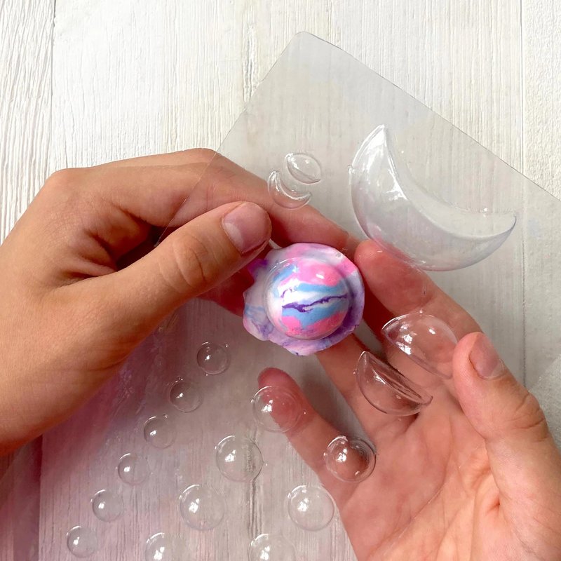 Marbled Moon Jewelry Making Kit with Air-Dry Clay and Accessories - 10 Pieces