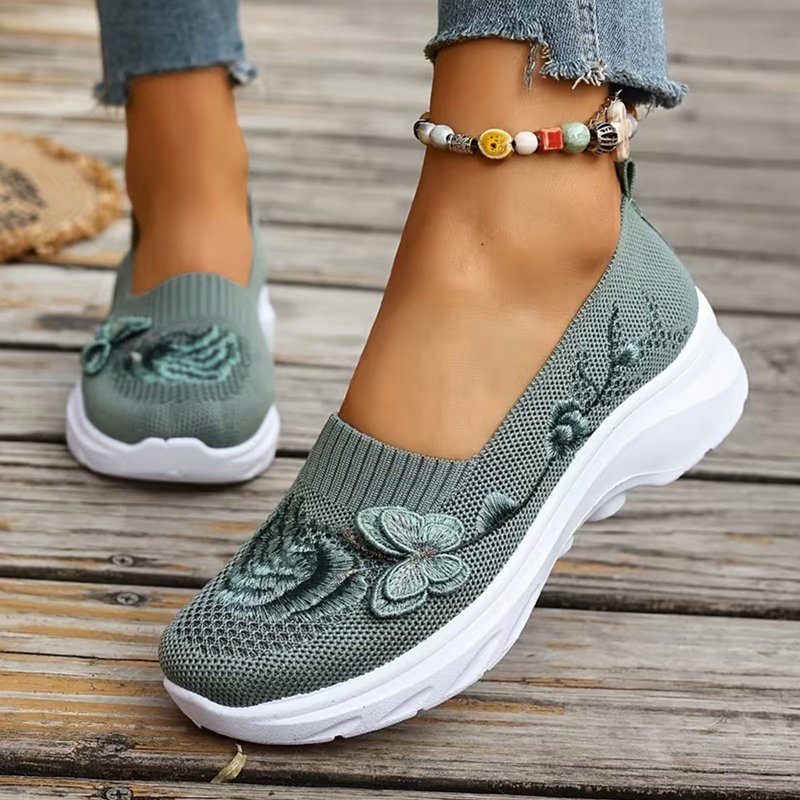 Orthopedic Women's Slip-On Shoes with Arch Support & Non-Slip Sole - Lightweight & Breathable