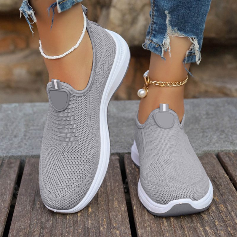 Lightweight Women's Slip-On Tennis Shoes - Breathable Mesh, Non-Slip Sole