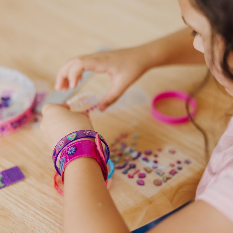 Kids Reversible Bracelet Craft Kit with 100+ Sparkle Stickers - Melissa & Doug
