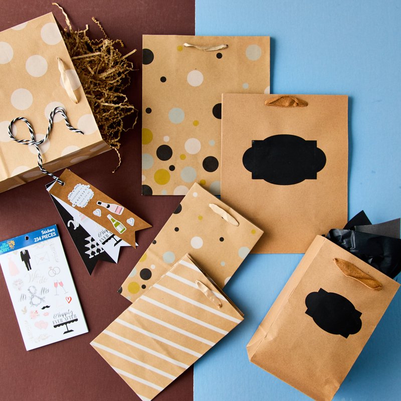 Large Kraft Gift Bags with Chalk Label - Set of 13, 8x10 Inches