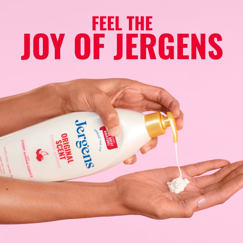 Jergens Cherry Almond Body Lotion for Dry Skin 22.6 fl oz