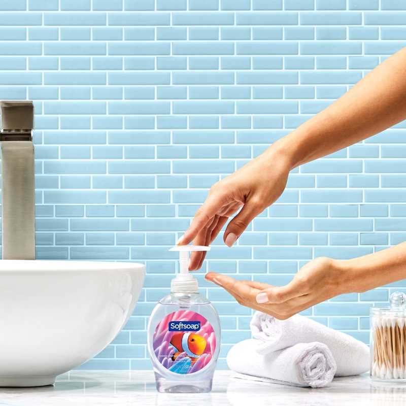 Liquid Hand Soap with Aquarium Scent - 7.5 Fl Oz Pump Bottle, Kitchen & Bathroom
