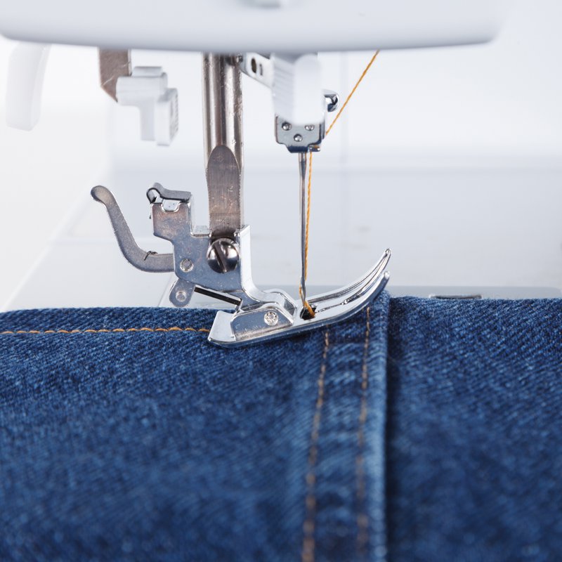 Heavy Duty Sewing Machine with 97 Stitch Options and Accessories