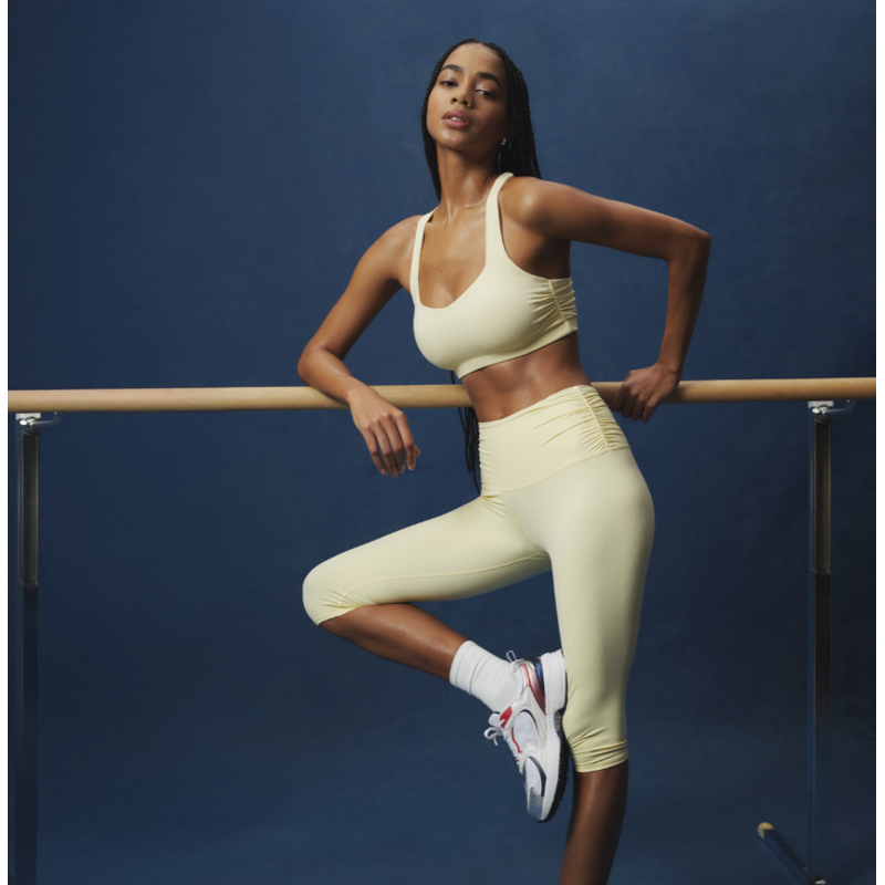 Women's Side Ruching Capri Pants - Sporty & Comfortable Mid-Rise Leggings