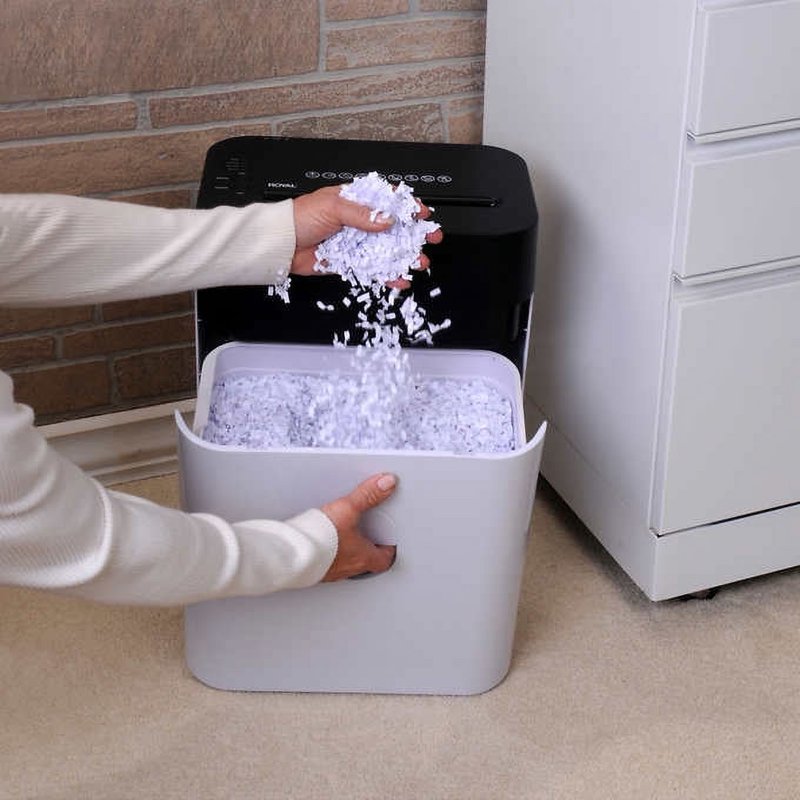 Micro-Cut Paper Shredder 14-Sheet Capacity Auto Start/Stop Black/White