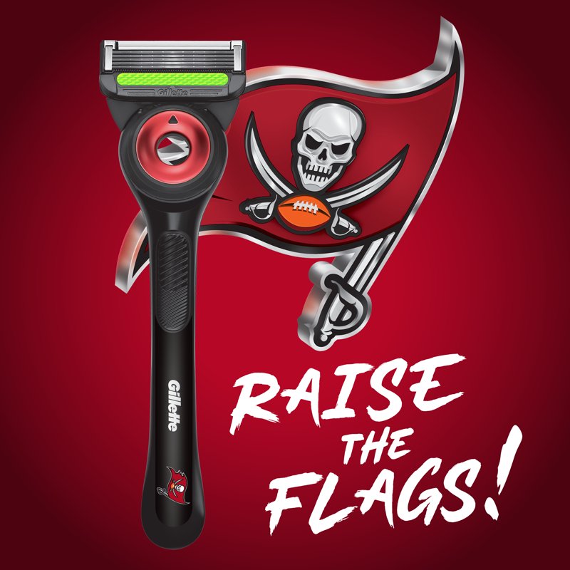 GilletteLabs Tampa Bay Buccaneers Razor with Exfoliating Bar – 1 Handle, 1 Blade Refills