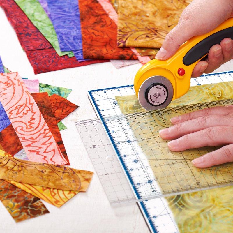 Self-Healing 18x18 Craft Cutting Mat with Rotating Surface - Non-Slip Quilting and Sewing Mat