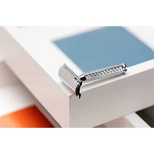 MERKUR 42C Double Edge Safety Razor, Hexagonal Handle, Three-Piece Design, Closed Comb Straight Bar, Bright Chrome Finish, Made in Germany