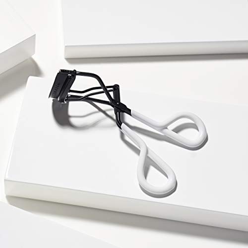 Tweezerman Onyx Great Grip Eyelash Curler - Makeup Eyelash Tool for All Eye Shapes