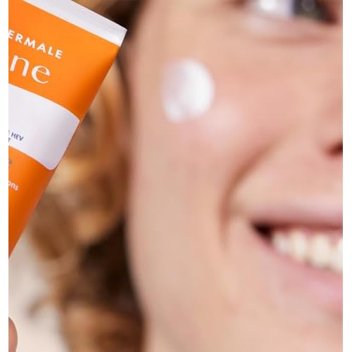 Clean Solaire SPF 50 Facial Sunscreen ? For Face and Neck, Oily and Acne-Prone Skin, Sebum-Regulating, Antioxidant Protection, Broad-Spectrum UVA/UVB, Non-comedogenic, Water Resistant, 1.7 Fl Oz