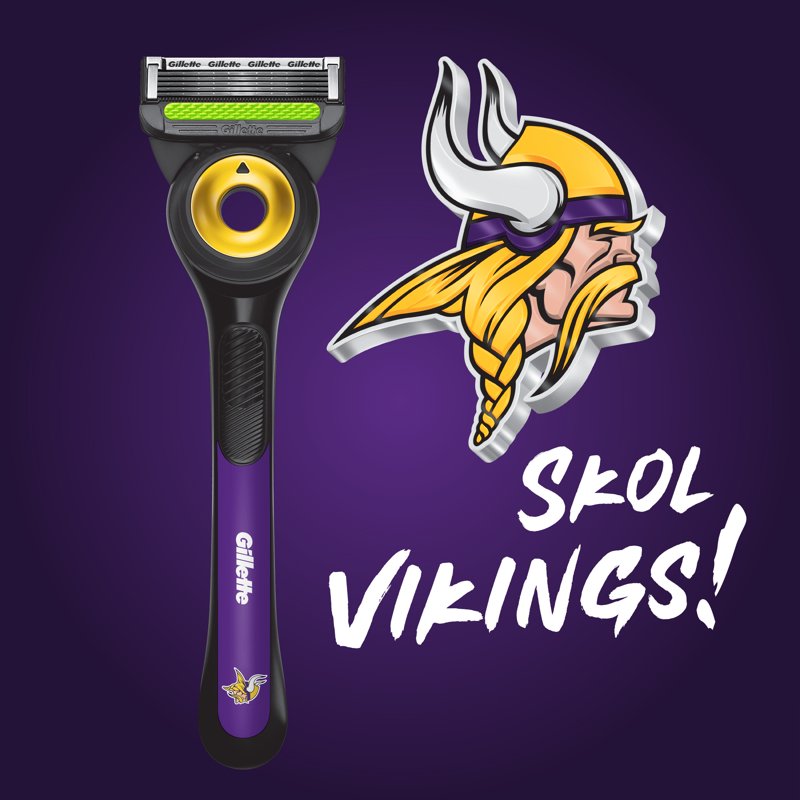 Men's Gillette Razor for Game Day with Exfoliating Bar & Blade Refill