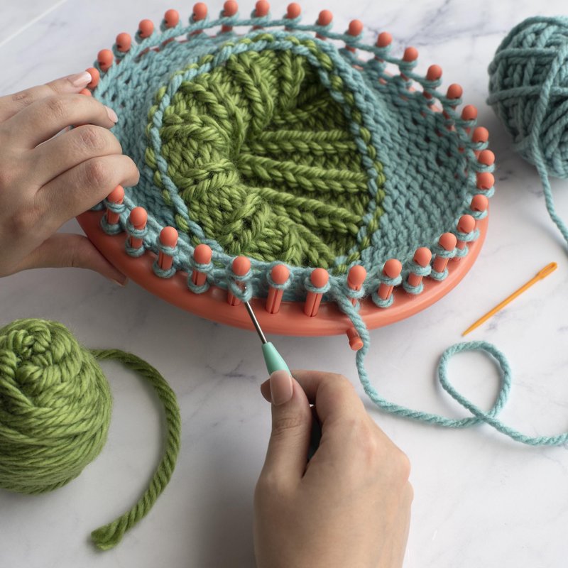 Assorted Loom Set for Knitting & Crafting - 6 Pieces with Plastic Circular & Rectangular Loops
