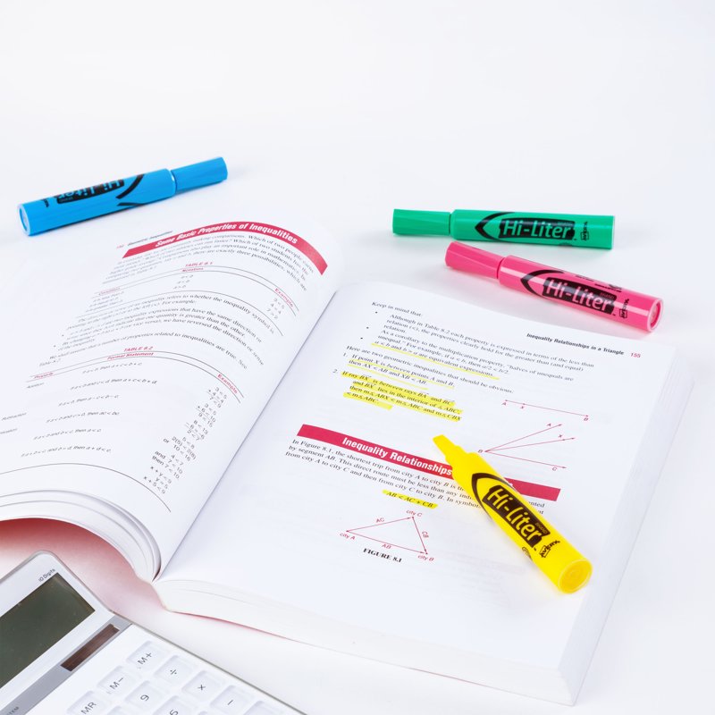 (2 Pack) Avery Desk-Style Hi-Liter Assorted Colors 4 Count
