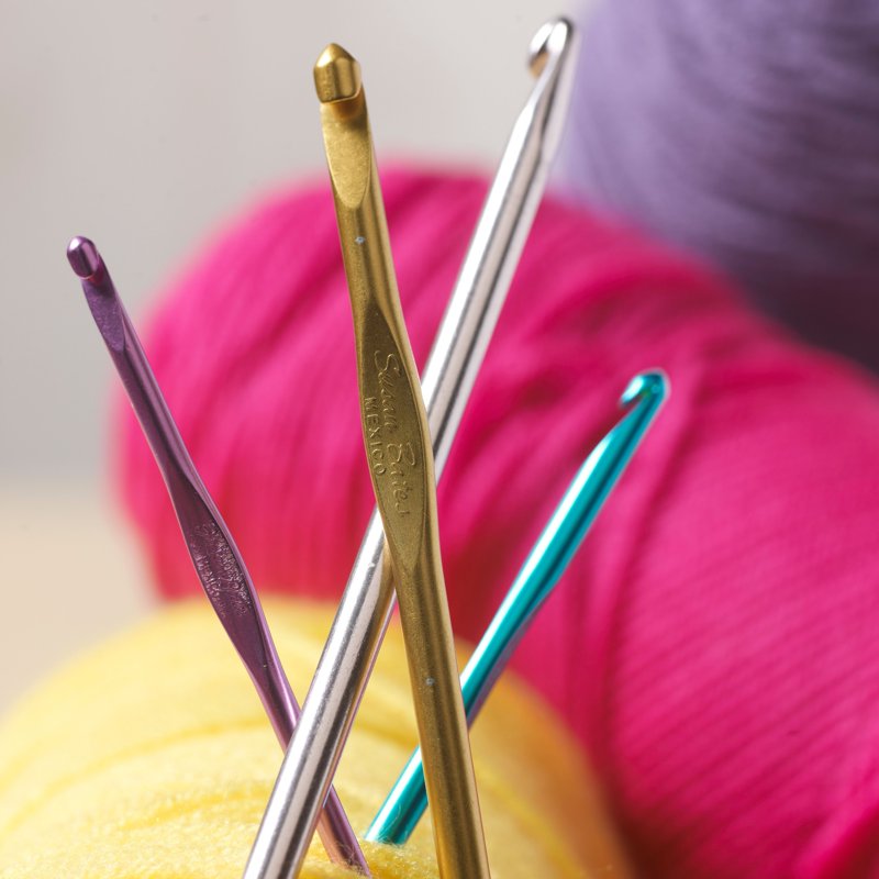Crochet Hook Set Aluminum Crochet Needles - Multiple Sizes & Pack Options