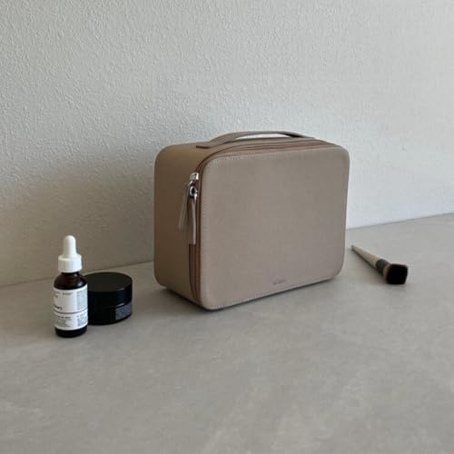MELINE Leather Makeup Bag with Brush Holder,Travel Cosmetic Case for Women,Large Capacity Waterproof Toiletry Bag with Handle,Stylish and Durable Makeup Organizer (Taupe)