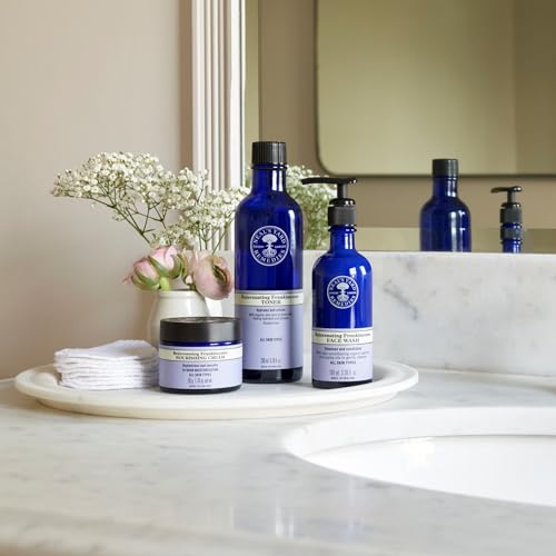 Neal's Yard Rejuvenating Frankincense Facial Wash, Gentle & Cleansing for All Skin Types, Featuring Apricot & Jojoba Oils, Vegan Approved, 100mL