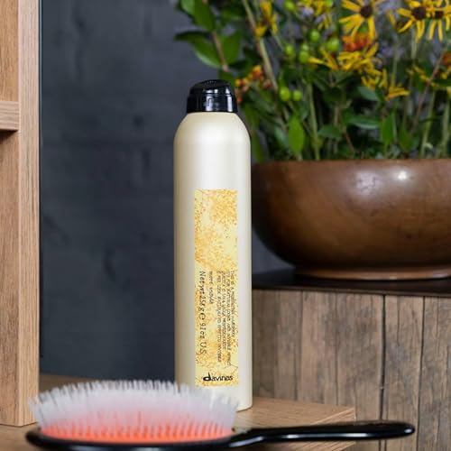 Davines This Is A Perfecting Hairspray, Medium Hold Invisible Finish - Ultra-Fine Mist for Natural Movement - No Build-Up or Residue, 10.14 Fl Oz