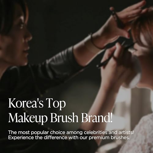 Piccasso 300 Eyeliner and Concealer Brush ? Dual-Use Angled Brush for Gel Eyeliner and Spot Concealing, Soft and Precise Eye Makeup Brush for Tightlining and Coverage, Korean Professional Makeup Tool