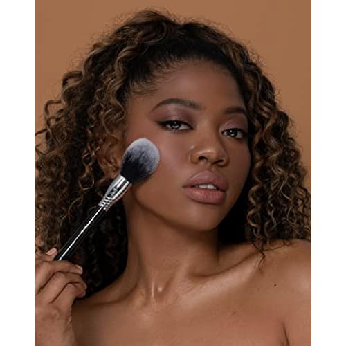 Sigma Beauty F24 All-Over Powder¢â Brush
