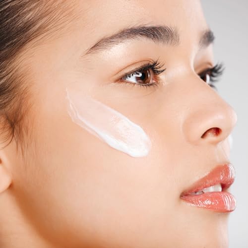 COLLEEN ROTHSCHILD Sheer Renewal Cream | Oil-free Formula | 24 Hour Weightless Hydration | Minimizes Appearance of Wrinkles | Promotes New Cell Turnover | Powder Finish (2.5 fl oz)