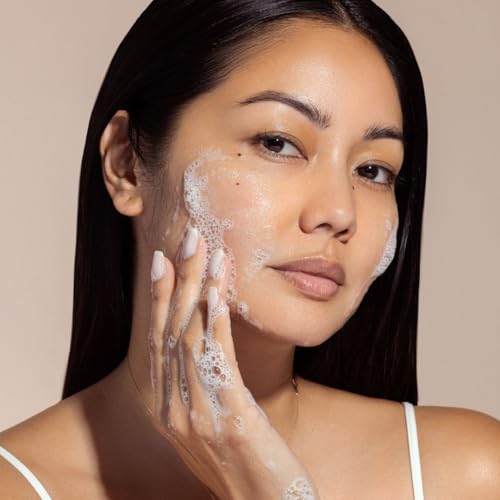 Karuna Balancing Facial Gel Cleanser | Gentle, Non-Stripping Daily Face Wash for All Skin Types | With Niacinamide, Hyaluronic Acid, and Snow Mushroom for Lightweight Hydration |150 ml