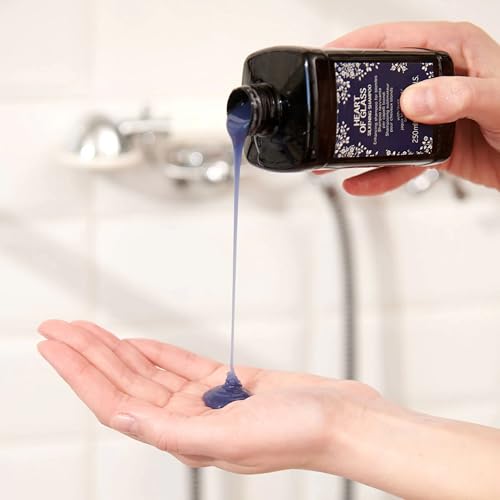 Davines Heart of Glass Silkening Shampoo, Enhancing Blue Shampoo for Blonde & Silver Hair - Gentle Cleanser with Jagua Blue Extract Balances Tones, Illuminates & Nourishes Weightlessly