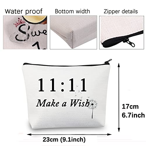 BLUPARK Real Housewife Makeup Bag Reality TV Gift Physically Shaking Over How Much I Love You Cosmetic Bag for Fans(Roses Are Red)