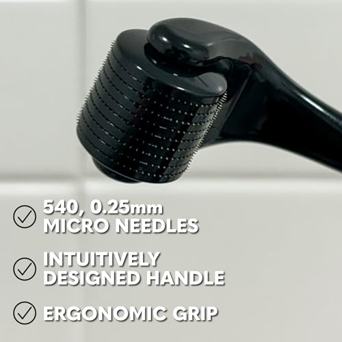 Parker Deluxe Triple Blade Razor for Women?Compatible with Gillette Venus or Gillette Mach 3 Cartridges?5.5 Inch Textured Brass Frame Handle-One Gillette Venus Cartridge Included