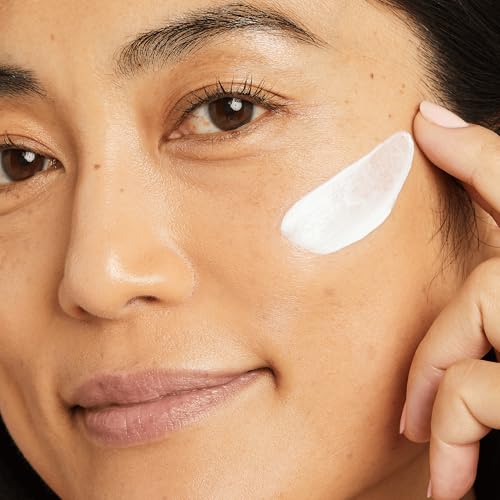 No7 Lift & Luminate Triple Action Face Cream - Fragrance Free Face Moisturizer with SPF 30 - Formulated with Anti Aging Collagen Peptides & Brightening Complex (2 Pack)