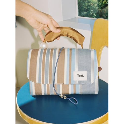 Tagi. Hot Dog Egg Roll Storage Bag Makeup Bag (Seasalt Holidays)