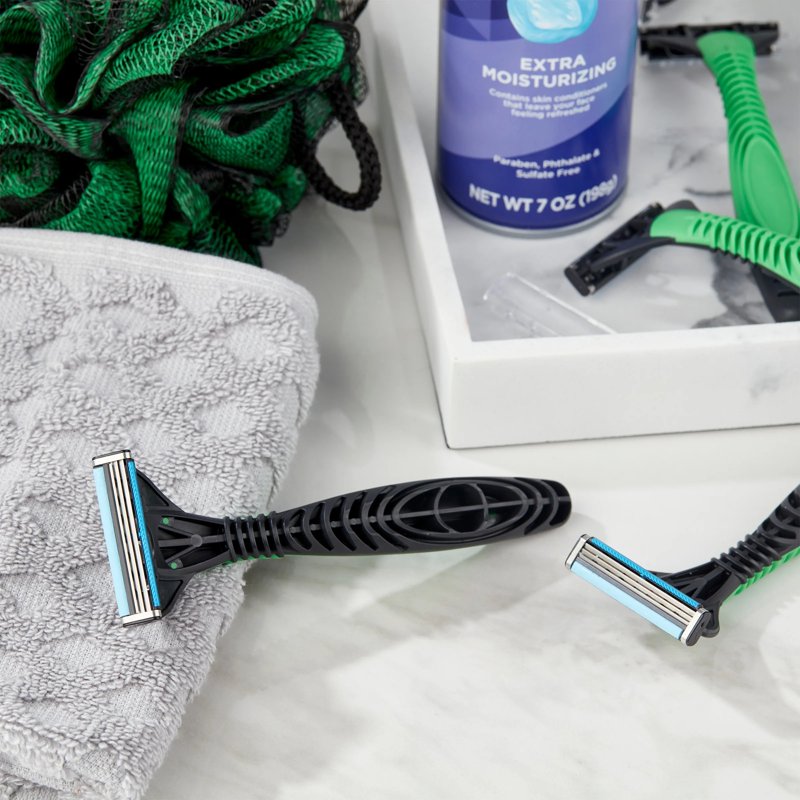 Disposable Razor Set - Men’s 3-Blade Sensitive Shavers, Green & Black, 8 Count