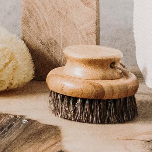 Hydr?a London Round Natural Body Brush with Mane/Cactus Bristle for Dry Brushing to Exfoliate, Remove Dead Skin, Cellulite and Aid Lymphatic Drainage.