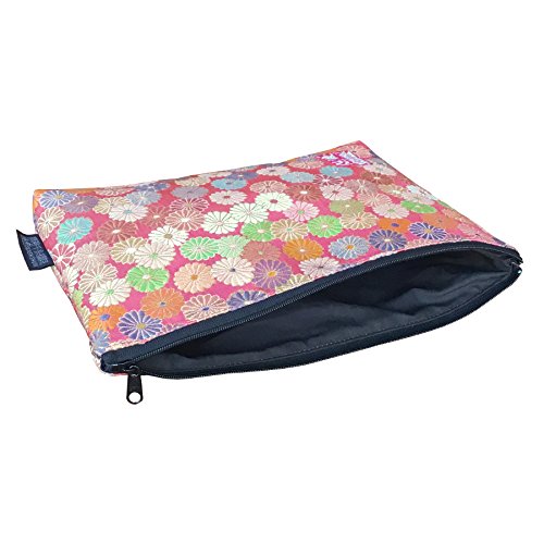 Brocade zipper pouch, lined with Nishijin brocade, size M. (Shugikuranman)