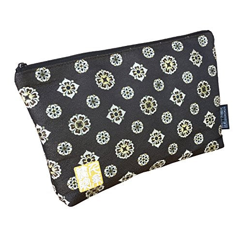 Brocade zipper pouch, lined with Nishijin brocade, size M. (Shosohanabishimon)