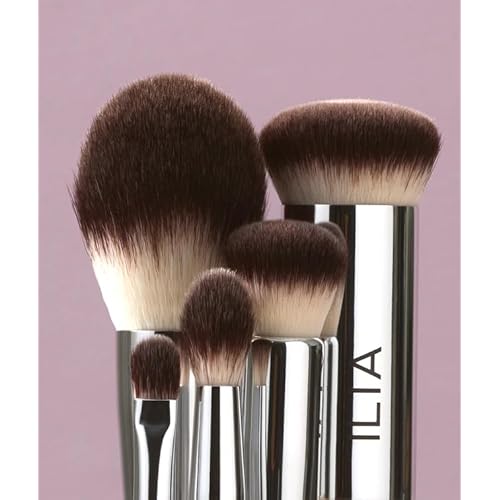 ILIA - Shadow Brush | Flat, Tapered Head Made with FSC Certified Wood, Aluminum, + Soft, Vegan Bristles | Pack, Press, + Sweep Eyeshadow | Expertly Crafted | Non-Toxic, Vegan, Cruelty-Free, Recyclable