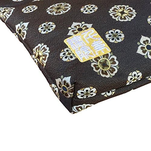 Brocade zipper pouch, lined with Nishijin brocade, size M. (Shosohanabishimon)
