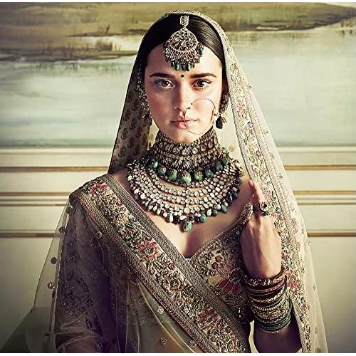 Crystal Forehead Tilki Sticker Kumkum Multicolour Stone Bindi Book Small Size for Ladies (Small Stone Bindi Book 372 Bindis)