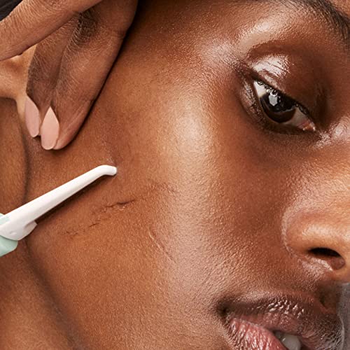 Versed Instant Gratification At-Home Dermaplaning Tool - Reusable, Pro-Grade Facial Exfoliator - Stainless Steel Facial Razor with Single-Edge Blade for Smooth Complexion & Enhanced Makeup Application