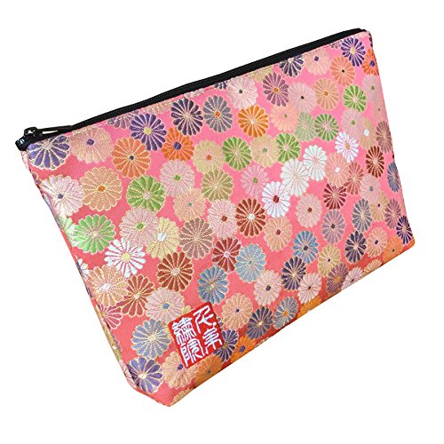 Brocade zipper pouch, lined with Nishijin brocade, size M. (Shugikuranman)
