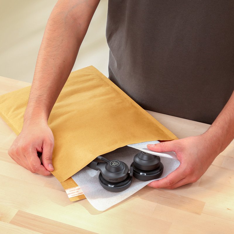 Golden Bubble Mailers 8.5 x 11 Inches - Pack of 100 Recyclable Shipping Envelopes