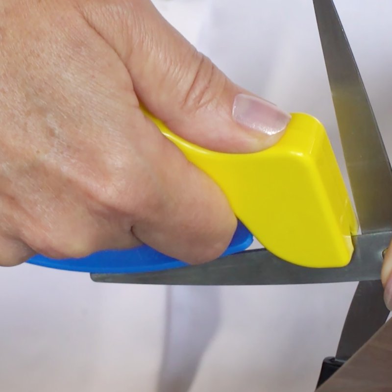 Scissors Sharpener - Reversible Tungsten Carbide Blade, Hand Safe, Easy to Clean