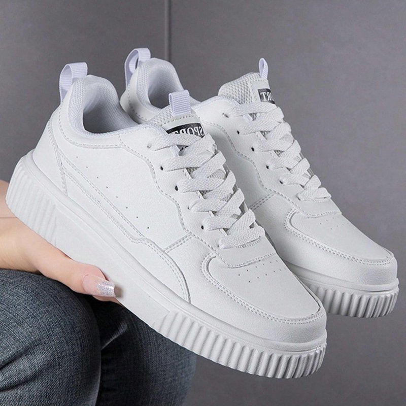 Women's Lightweight Breathable Casual Slip-On Sports Shoes with Color Block Design