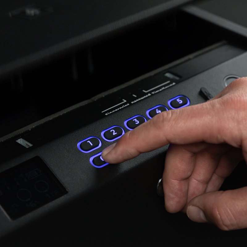 Biometric Gun Safe for 5 Handguns with LCD Display USB-C Backup