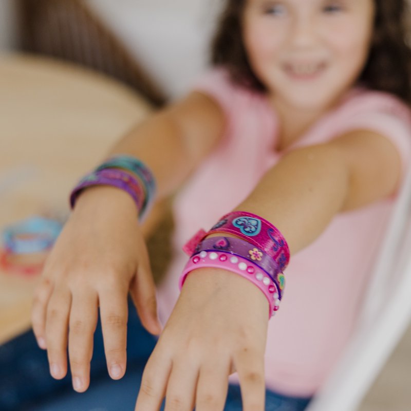 Kids Reversible Bracelet Craft Kit with 100+ Sparkle Stickers - Melissa & Doug